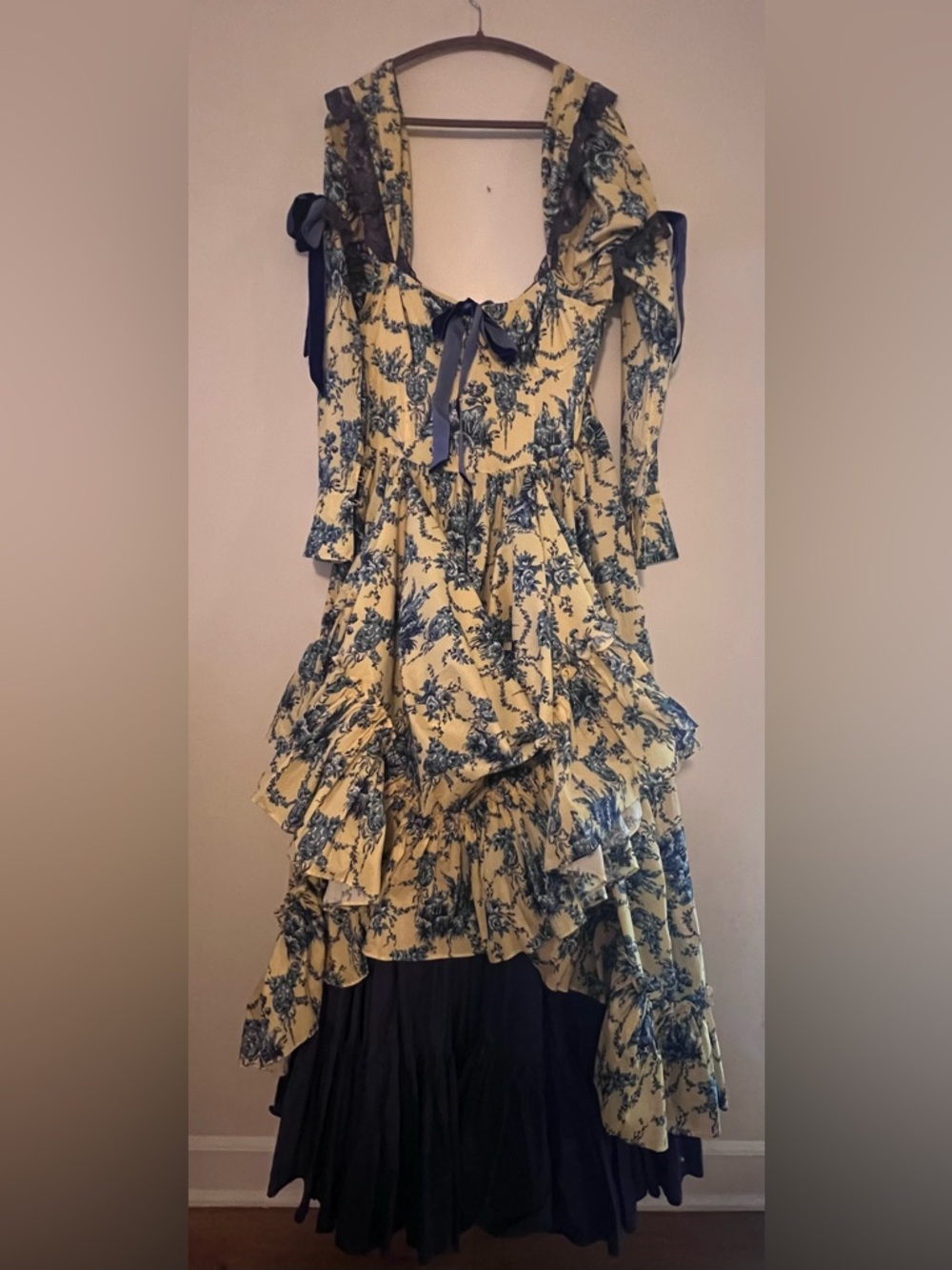 Selkie Lumiere full sleeve Baroness Gown BNWOT XXL - Picture 4 of 9